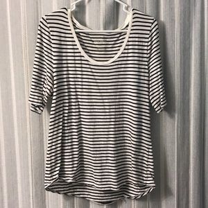 Black and white stripped scoop neck t-shirt